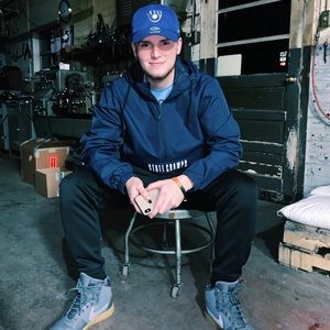 Meet your Posher, Dale